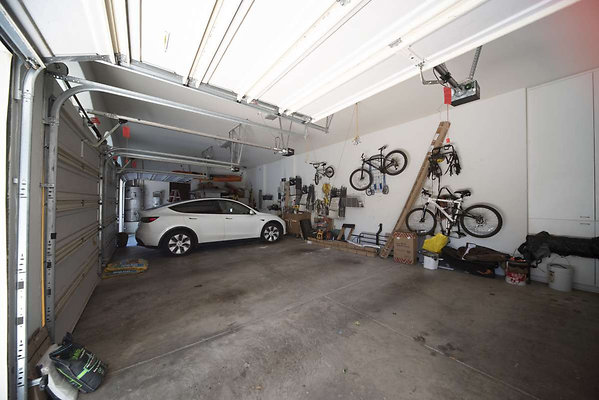 8412 garage 2