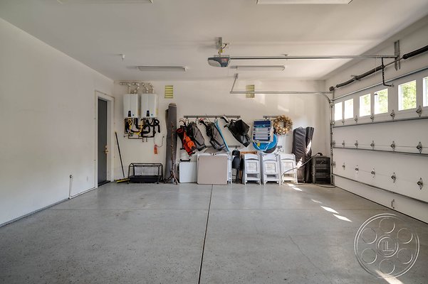 modern-farmhouse-18-95