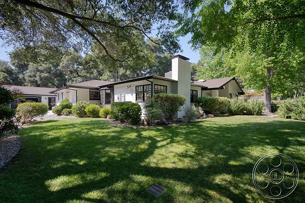 modern-farmhouse-6-83