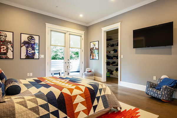 UNIVERSAL-D321-EN*-84