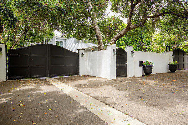 UNIVERSAL-D321-EN*-28