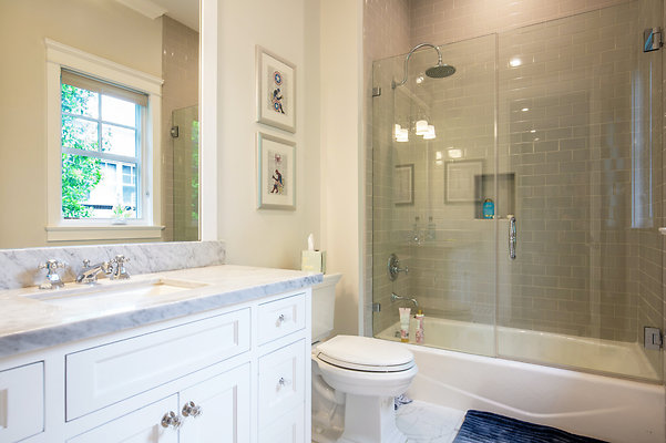 UNIVERSAL-D321-EN*-82