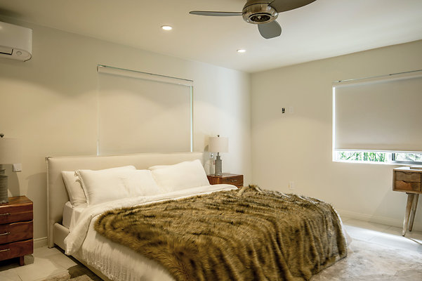 UNIVERSAL-D529-LA-195