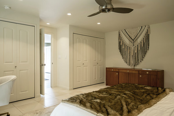 UNIVERSAL-D529-LA-197