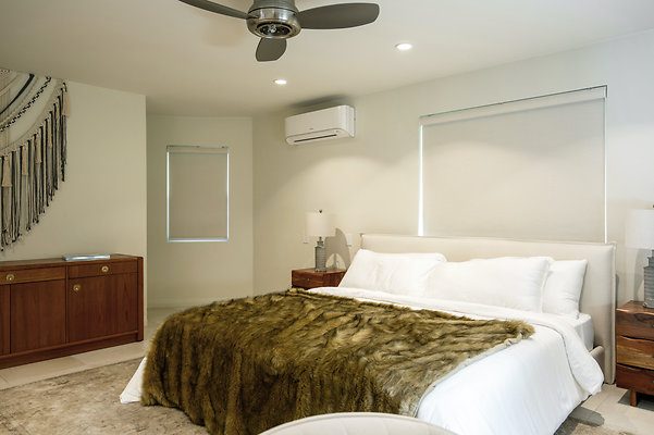 UNIVERSAL-D529-LA-196