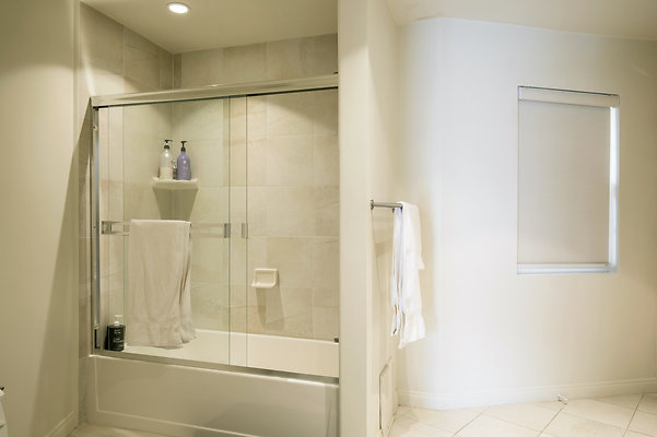 UNIVERSAL-D529-LA-198