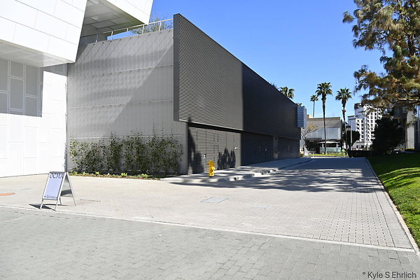 024 Orange County Museum of Art B  - Costa Mesa