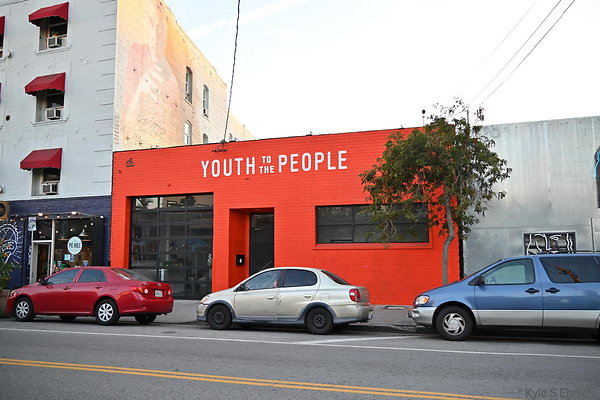 006 Youth to the people