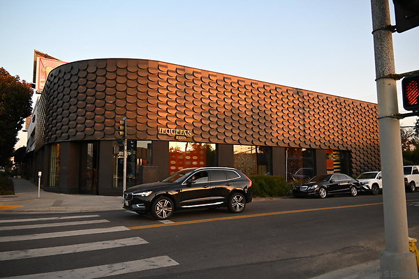 1018 Ilooquian Rugs - Gardner and Beverly 1018 Ilooquian Rugs - Gardner and Beverly