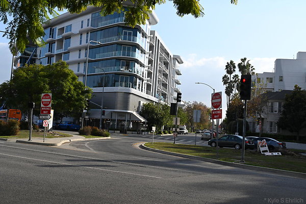 004 Le Doux and Burton Way A - 8500 Burton