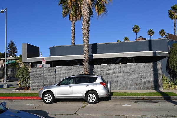 1002 Alibi Room 1002 Alibi Room