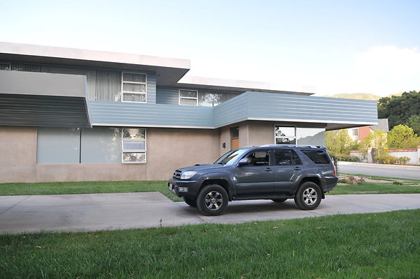 02 Golden Oak Modern House