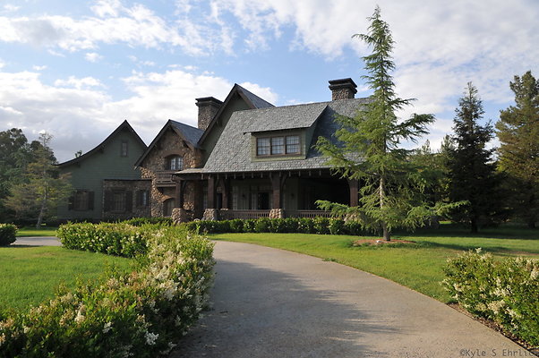 05 Golden Oak House 10