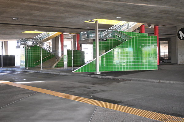 028 Metro 37th St and Flower - Multicolored Tiles