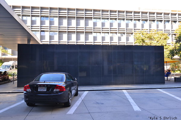 114 LA Center Studios South