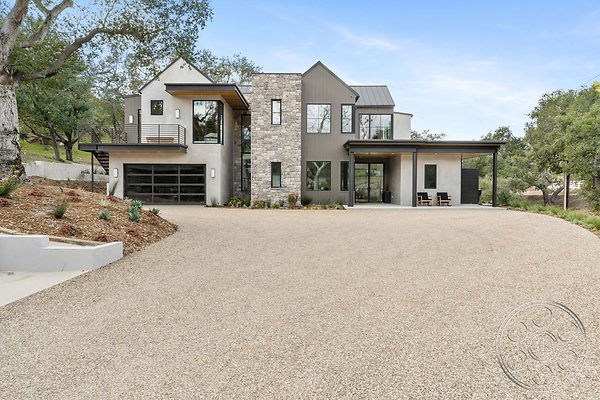 551 Image modern-farmhouse-5 Malibu   FilmLA Permit