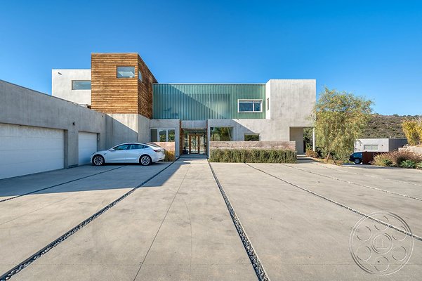 547 Image modern-174 Topanga   FilmLA Permit