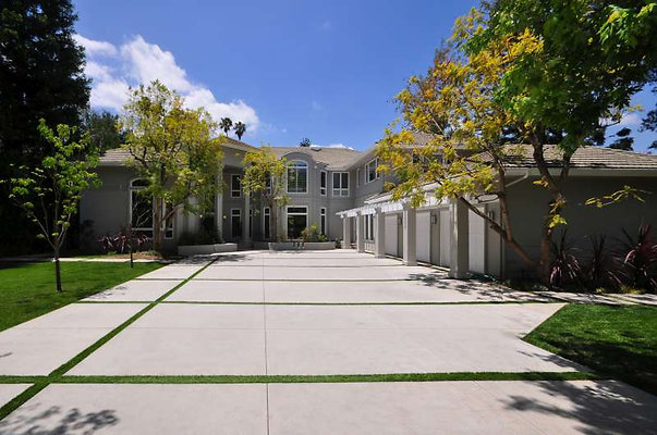 572 CAST Encino 9676