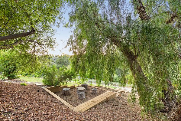 modern-409-129 modern-409-129