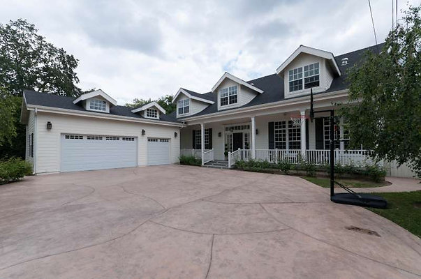 033 CAST WoodlandHills 10068