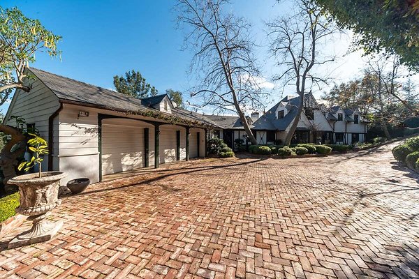 027 CAST LosAngeles 14023