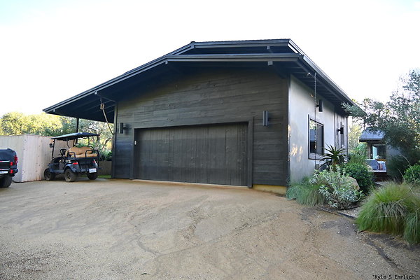 02 Garage